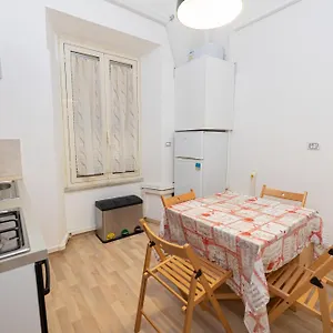 https://adriana-sweet-apartment.it-romehotels.com